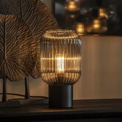 Chique tafellamp zwart met smal smoke glas></noscript>Straluma Online