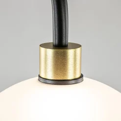 Chique vloerlamp zwart/goud met opaal glas><noscript><img width=
