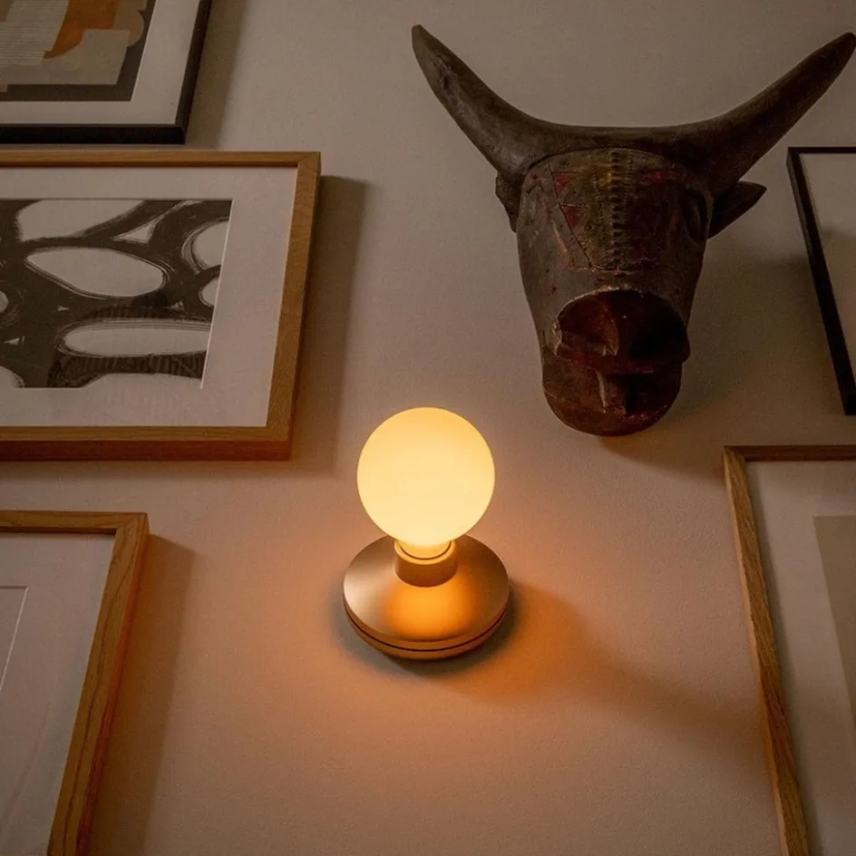 Dimbare wandlamp op batterij goud met frosted>Straluma Clearance