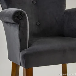 Klassieke armstoel kersenhout in stof></noscript>Straluma New