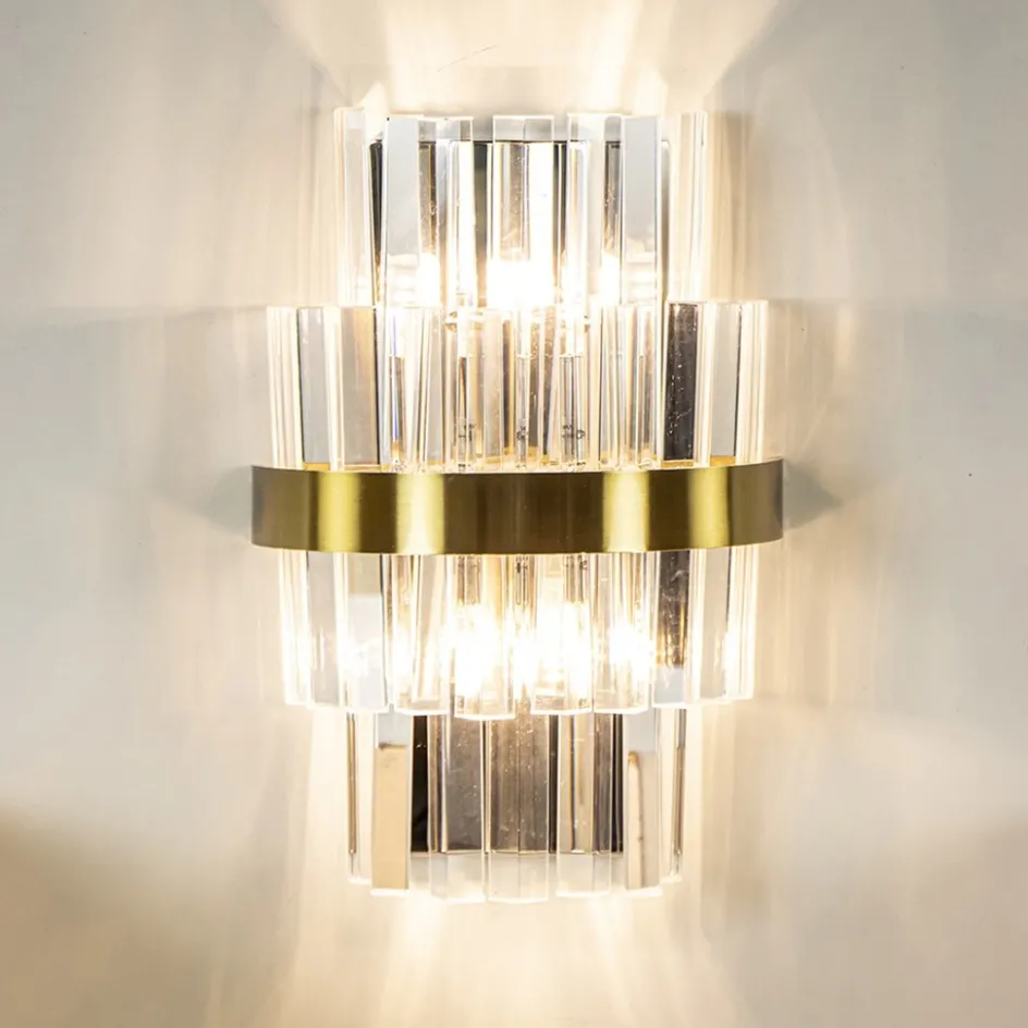 Klassieke wandlamp brushed brass met helder kristal>Straluma