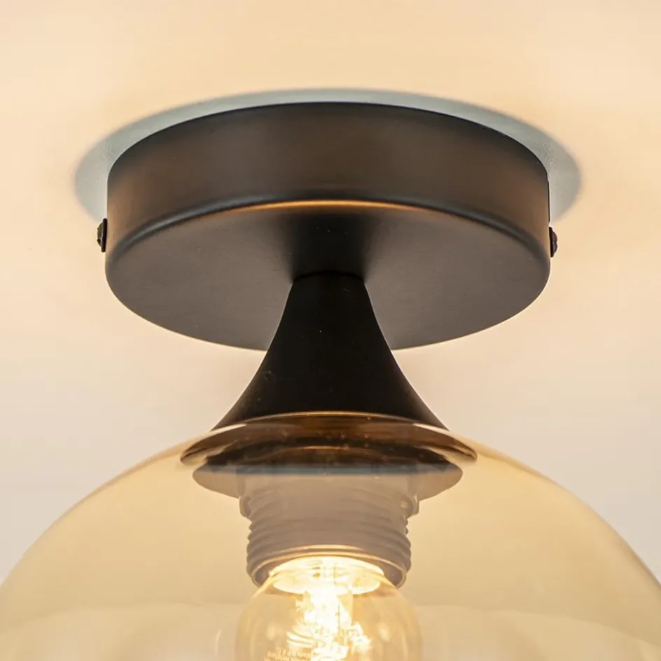 Kleine plafondlamp zwart met amber glazen bol>Straluma Best