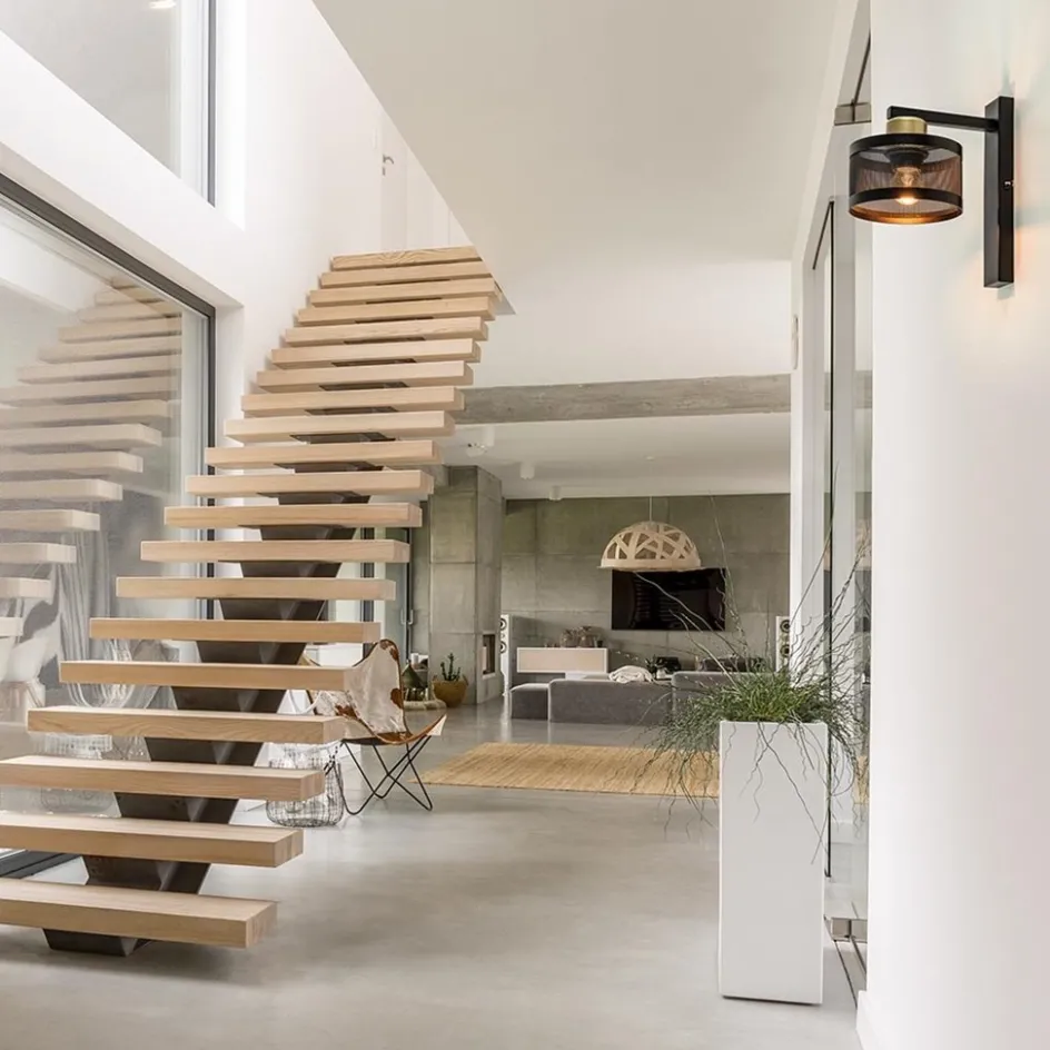 Landelijke wandlamp zwart/goud met ronde kap>Straluma Hot