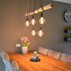 5-Lichts hanglamp houten balk met zwarte pendels><noscript><img width=