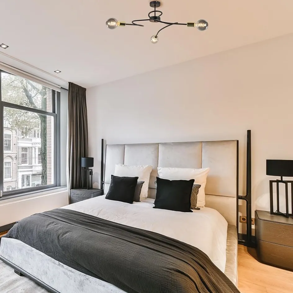 3-Lichts plafondlamp zwart met gouden pendels>Straluma Best