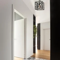 Mat zwarte plafondlamp metaal met vierkante kap><noscript><img width=