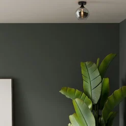 Mat zwarte plafondlamp met smoke glazen bol klein><noscript><img width=