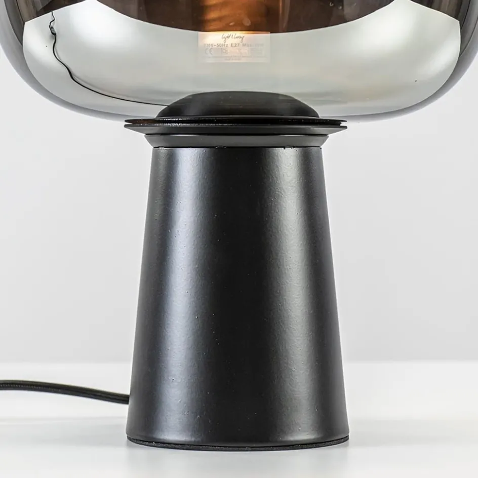 Mat zwarte tafellamp Mayson met smoke glazen kap>Straluma Hot