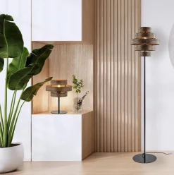 Mat zwarte tafellamp met walnoot houten kap><noscript><img width=