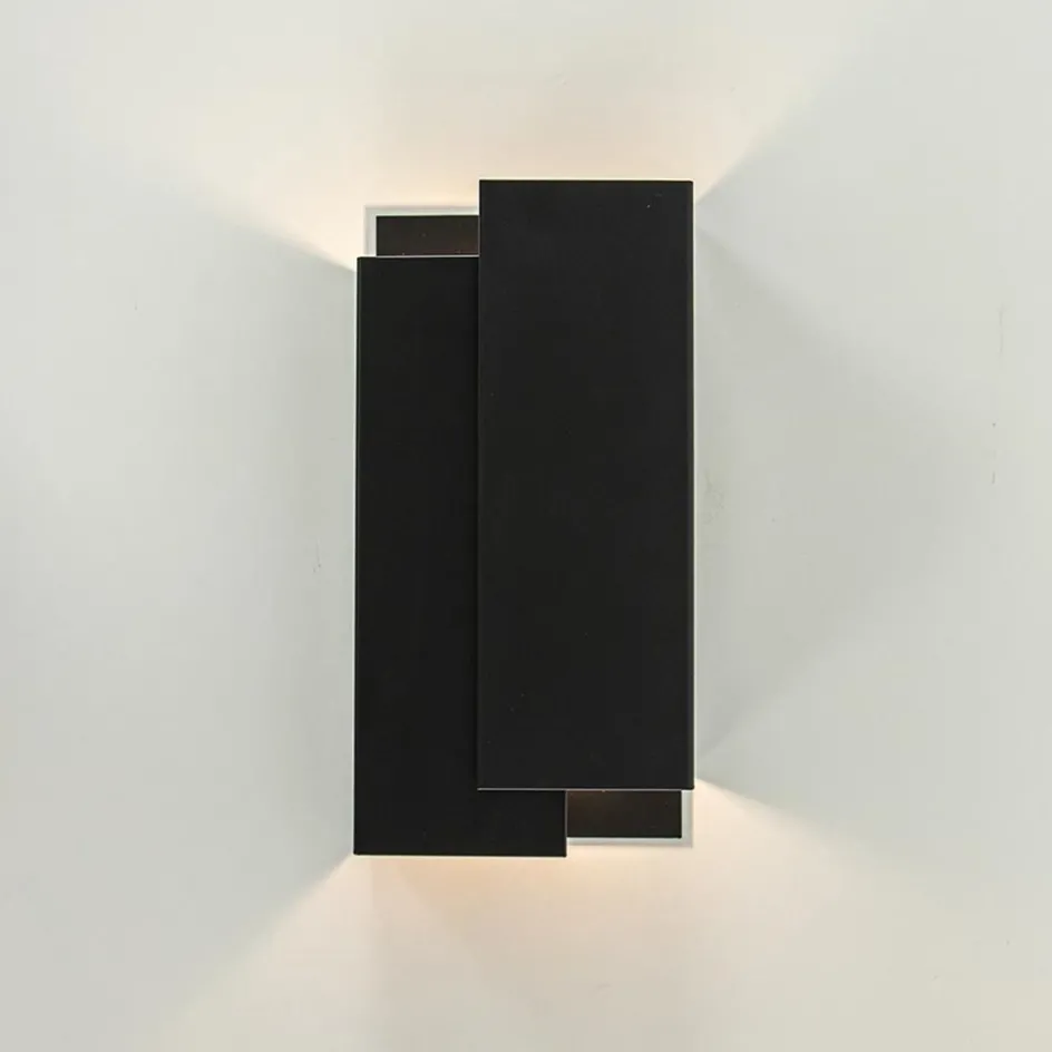 Metalen wandlamp zwart met overlap>Straluma New