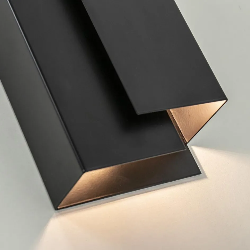 Metalen wandlamp zwart met overlap>Straluma New