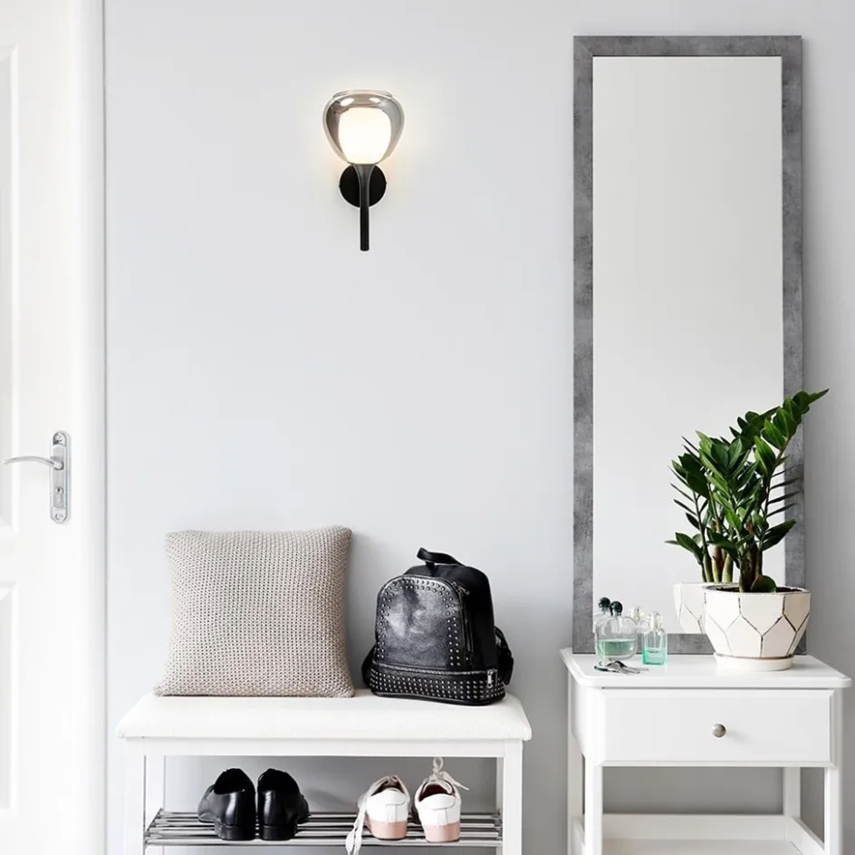 Moderne wandlamp zwart met smoke glas>Straluma Best