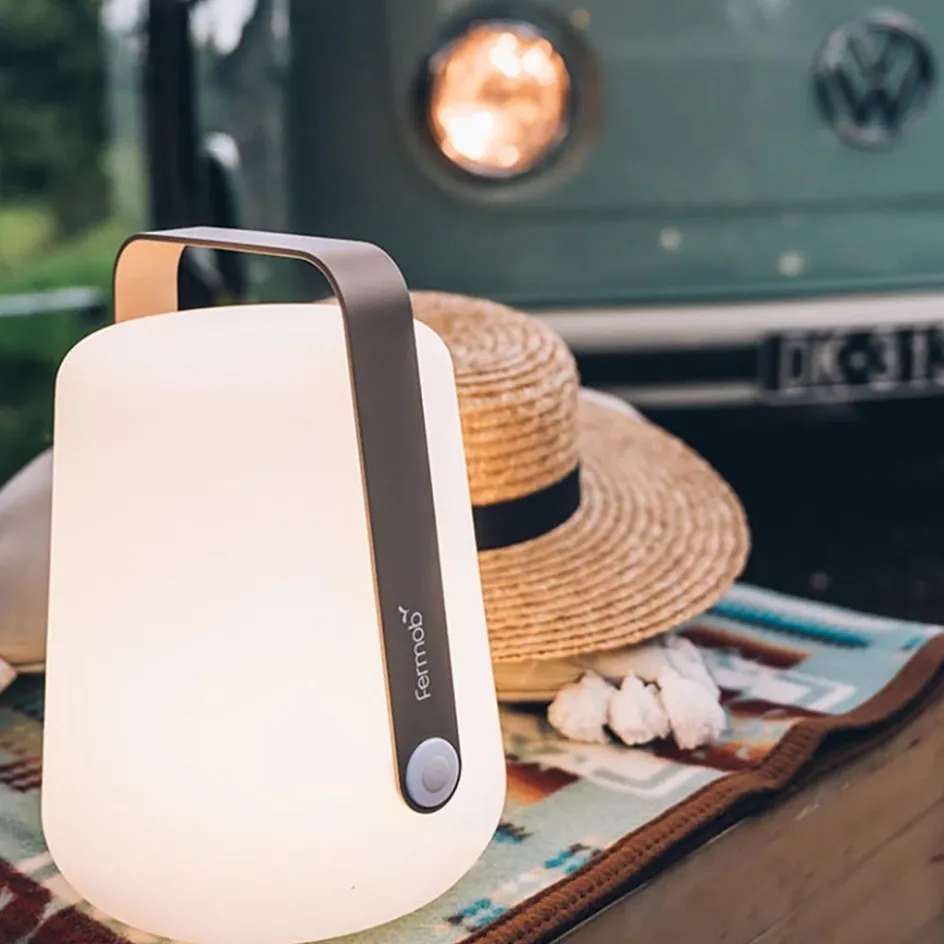 Oplaadbare buitenlamp IP44 grijs>Straluma Hot