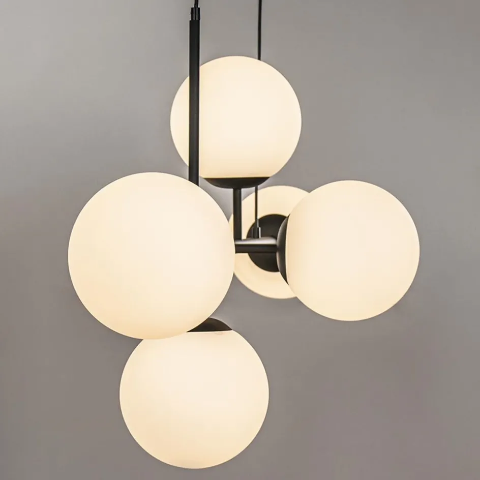 Retro eettafel hanglamp zwart met witte glazen bollen>Straluma Discount