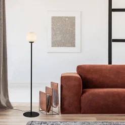 Retro vloerlamp mat zwart met witte glazen bol><noscript><img width=