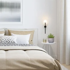 Retro wandlamp zwart met witte glazen bol><noscript><img width=