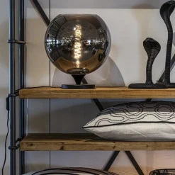 Stijlvolle tafellamp zwart met smoke/titanium glazen bol><noscript><img width=