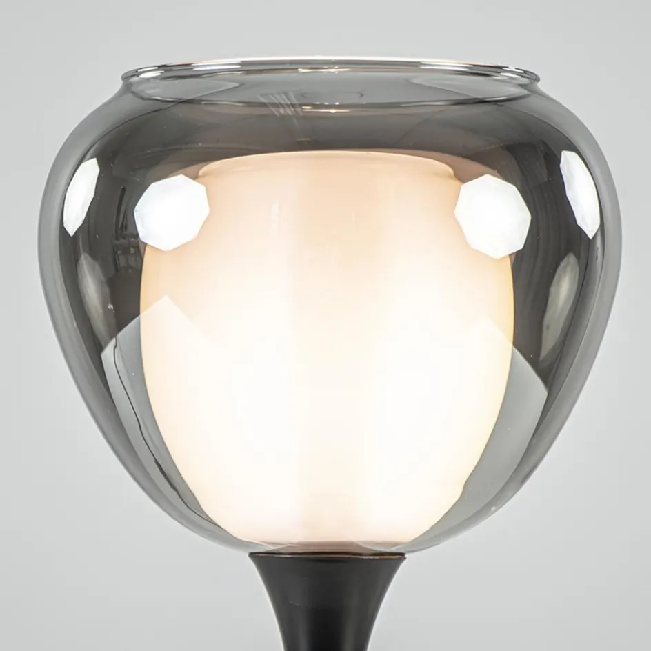 Strak klassieke tafellamp zwart met smoke glazen kap>Straluma Best