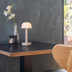 Tafellamp op batterij beige met frosted kap></noscript>Straluma Clearance