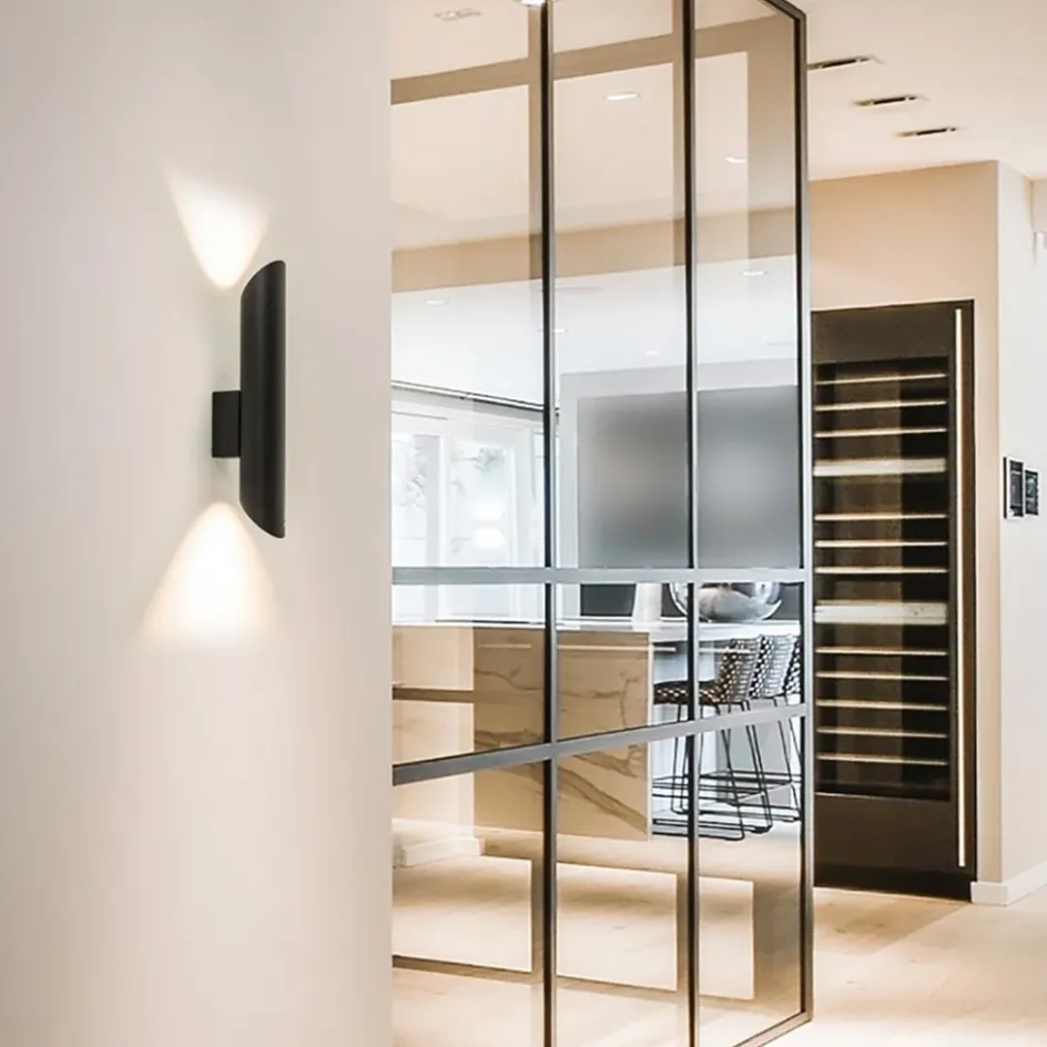 Wandlamp koker smal up+down zwart>Straluma Outlet