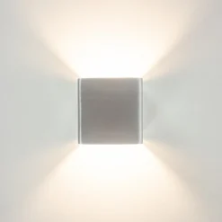 Wandlamp Stretto kubus alu></noscript>Straluma