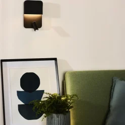 Wandlamp zwart + leesspot en usb><noscript><img width=