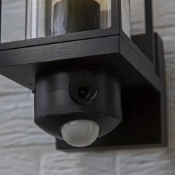 Zwarte buitenlamp rechthoek met glas en camera><noscript><img width=