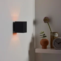 Zwarte-gouden wandlamp Xera vierkant><noscript><img width=